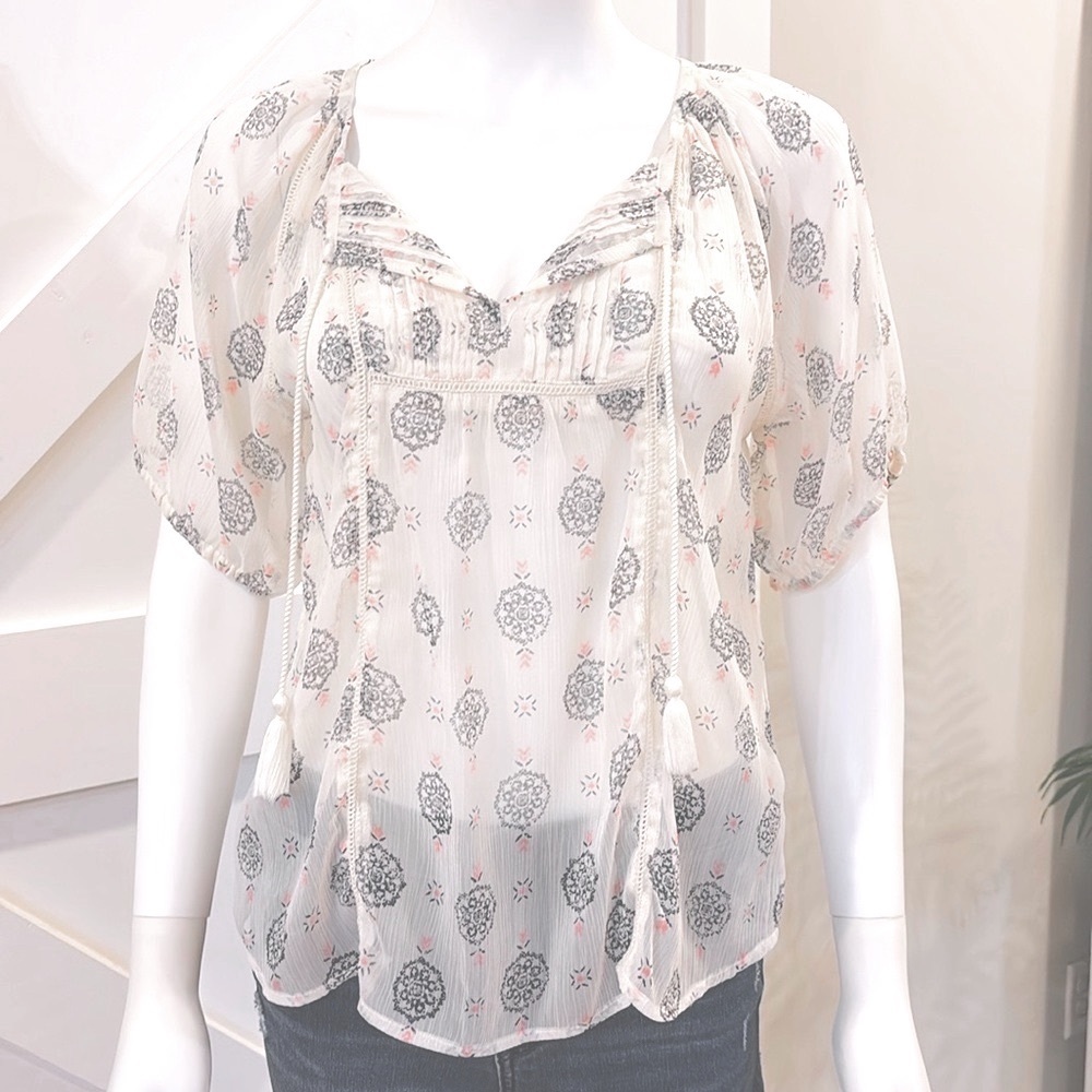 NWOT Mudd Sheer Boho Tassel Tie Peasant Flowy Cream Blouse Top